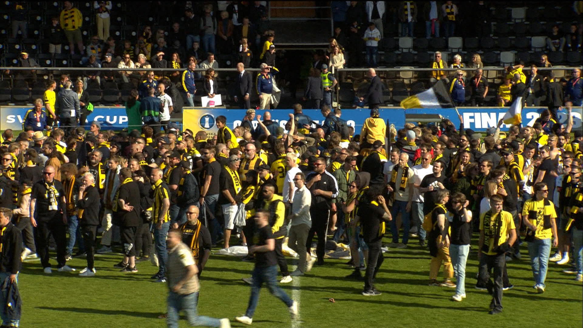 Skandalscener Efter Cupfinalen - Fotbollskanalen.se